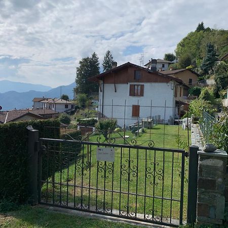 Casa Savina - Stupenda Vista Lago E Monti 플레시오 외부 사진
