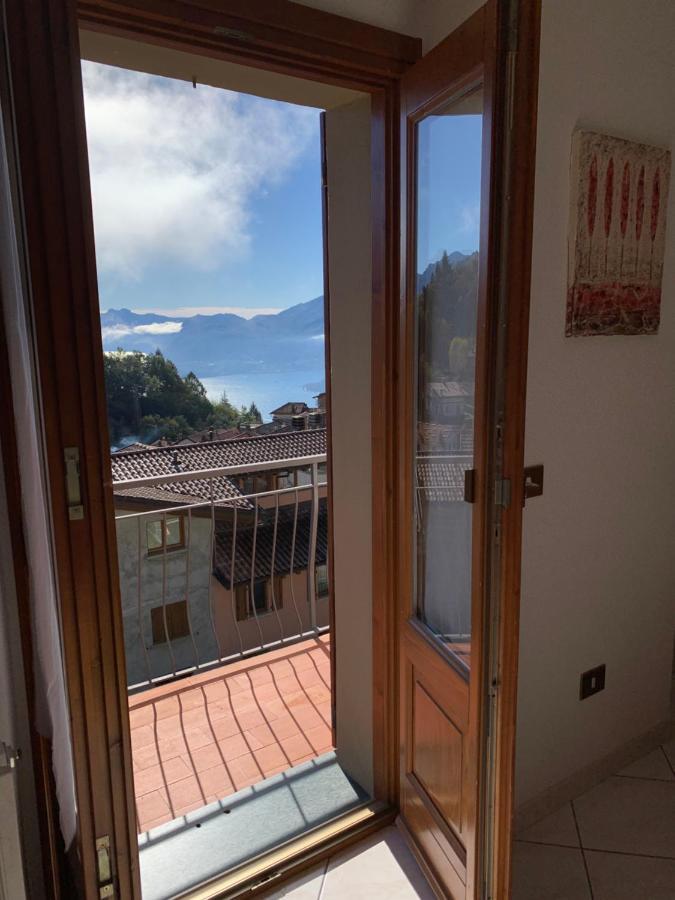 Casa Savina - Stupenda Vista Lago E Monti 플레시오 외부 사진